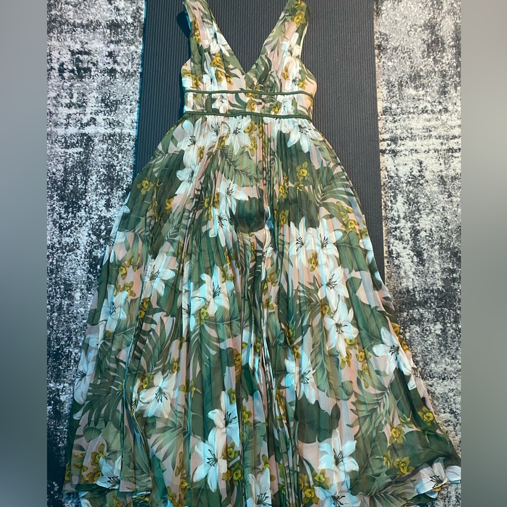 Mango beautiful flower design pleated dress with several layers size 2.